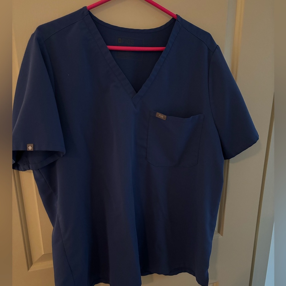 Figs denim blue one pocket scrub top XXL